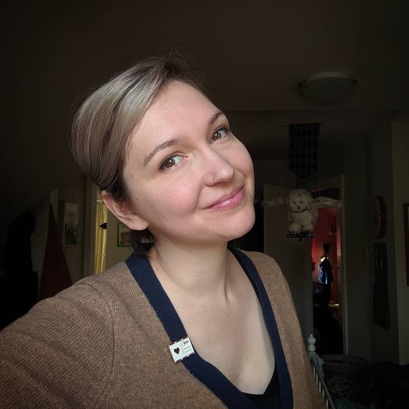 Meet your Posher, Marcelle - Picture 2 of 2